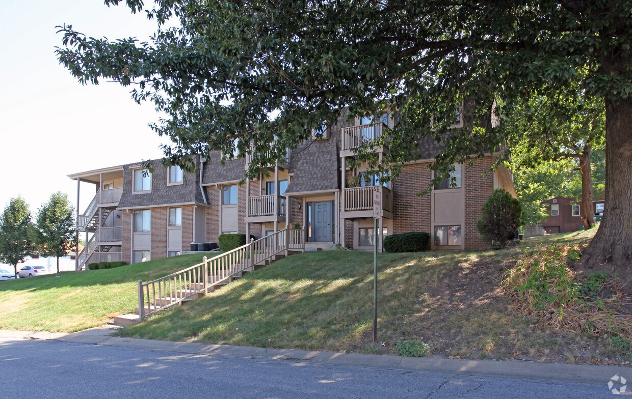 peppertree apartment homes shawnee mission ks