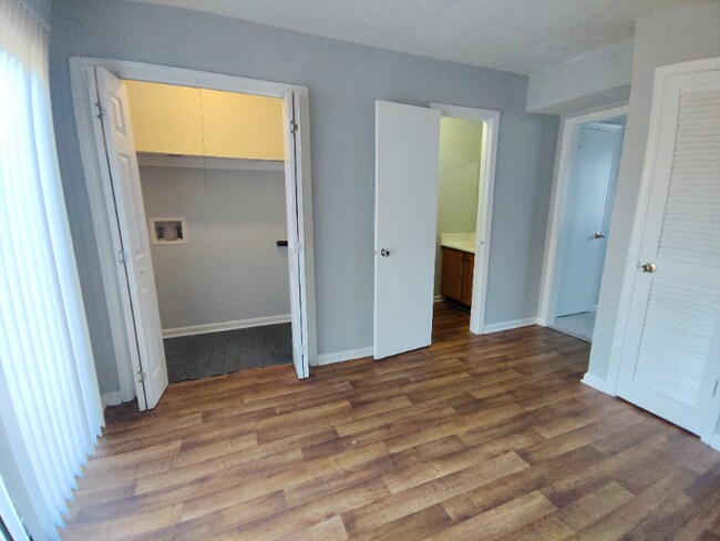 Building Photo - 27 Duiguid Dr