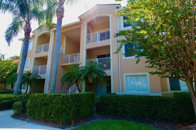 305 terrace - 1670 N 42ND Cir
