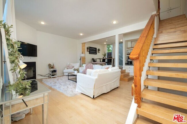 Foto del edificio - 28240 Rey De Copas Ln