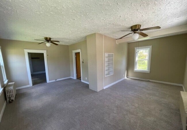 Building Photo - Maple Heights Single-Family 3Bd 2Ba!