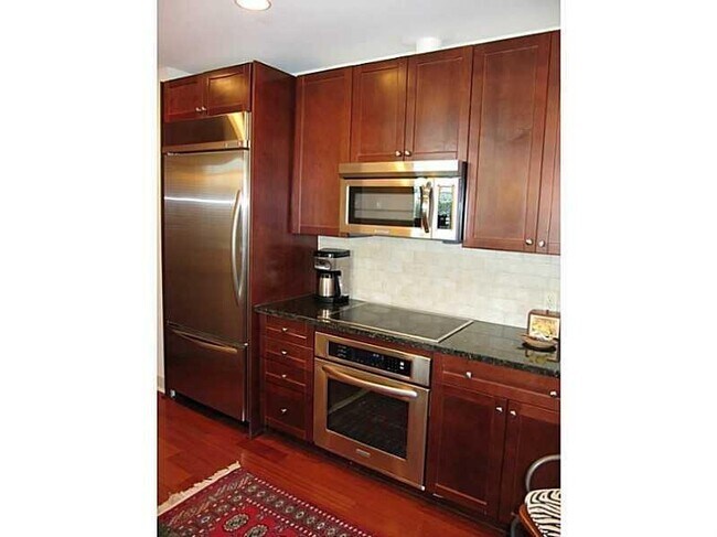 Building Photo - 2795 Peachtree Rd