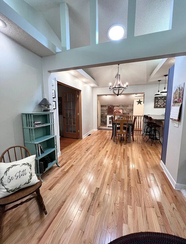 Building Photo - 418 Sargent Rd