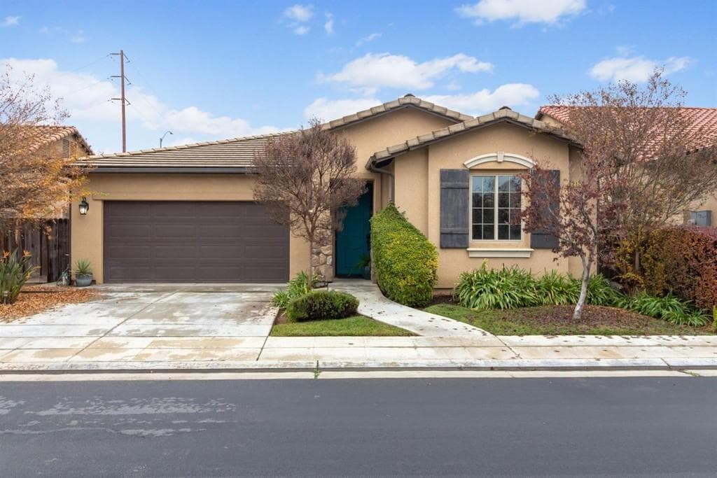 2421 S Via Versilia Dr, Fresno, CA 93727 House Rental in Fresno, CA
