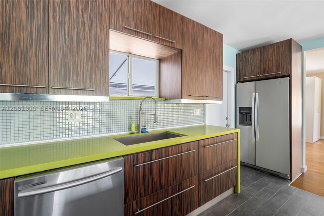Foto del edificio - 1600 NE 110th Terrace