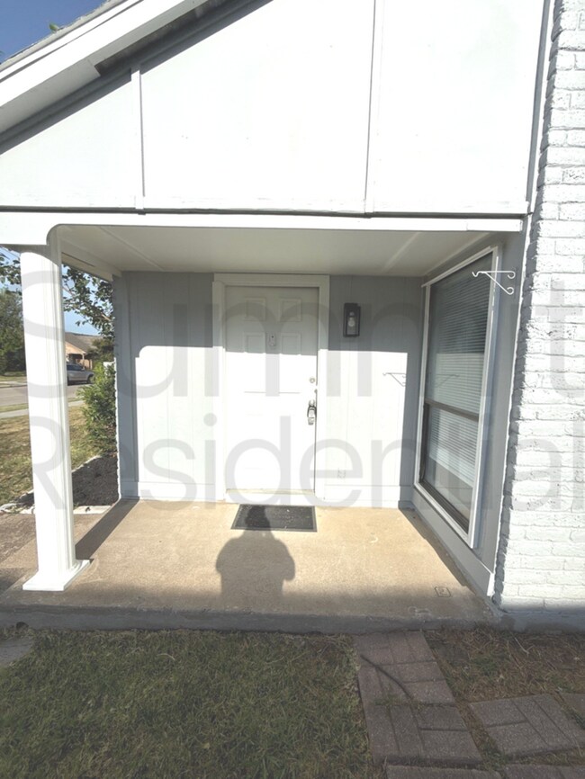 Foto del edificio - 6078 Dooley Dr
