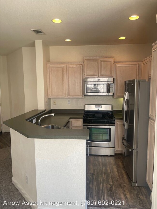 Building Photo - 3 br, 2.5 bath House - 10935 Caminito Arcada
