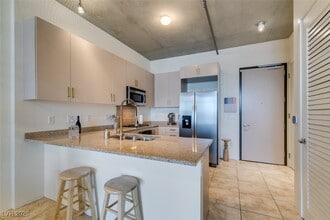 Building Photo - 353 E Bonneville Ave