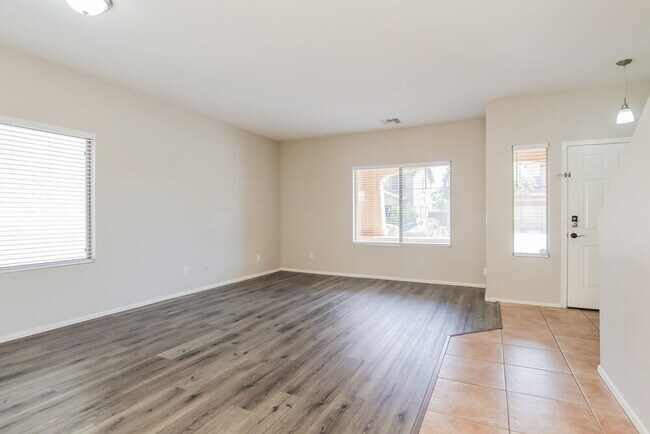 Foto del edificio - 4728 W St Charles Ave
