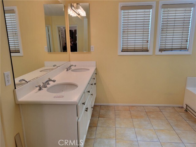 Foto principal - 1277 Nicolas St