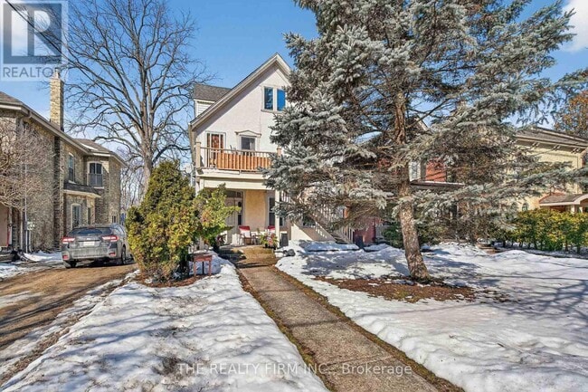 Building Photo - 312 Piccadilly St