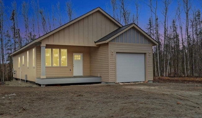 Building Photo - 2631 N Prospect Dr
