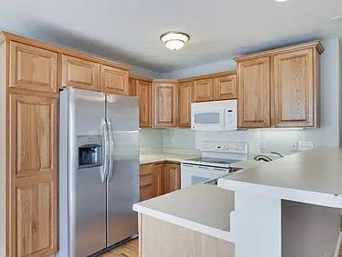 Building Photo - 1120 Doral Dr