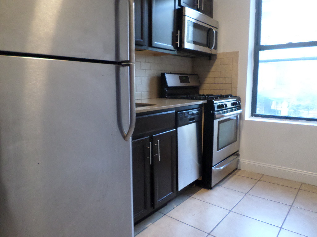 Primary Photo - 31-49 29th St