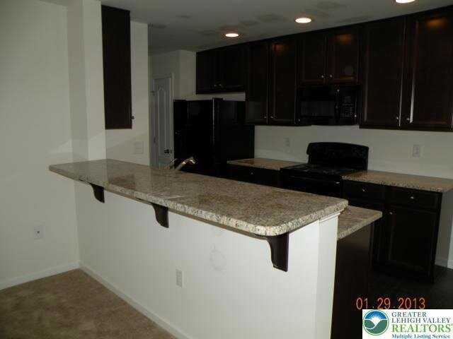 Foto del edificio - 5985 Valley Forge Dr