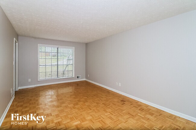 Foto del edificio - 3848 Valley Brook Rd