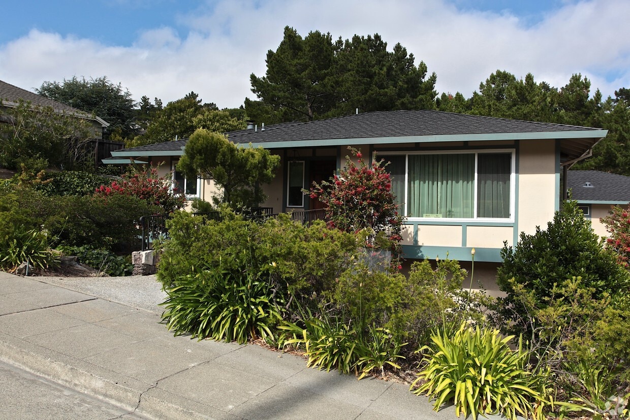 Building Photo - 3311 Glendora Dr
