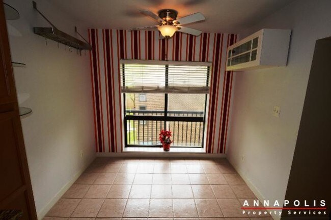 Building Photo - 300k hilltop lane