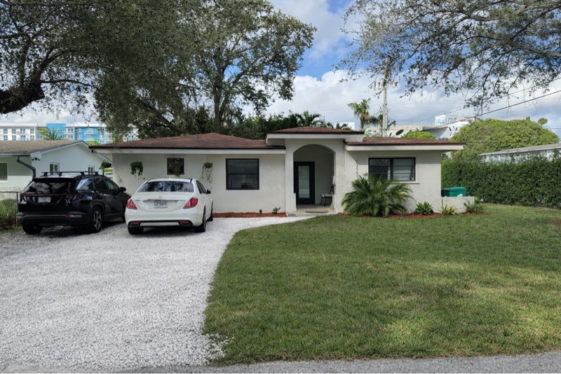 Photo - 2395 NE 184th Terrace (North Miami Beach, FL)