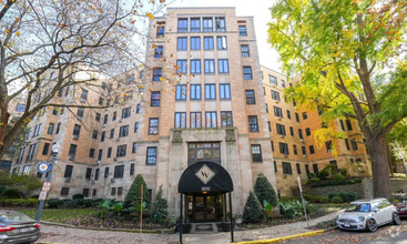 Building Photo - 2032 Belmont Rd NW