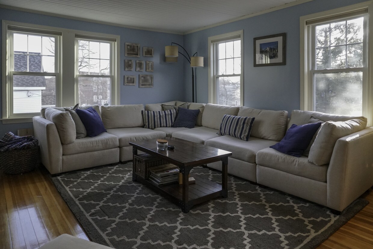 12 Newhall Ct, Wakefield, MA 01880 Apartments in Wakefield, MA