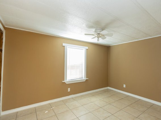 Building Photo - 1541 Sandra Cir