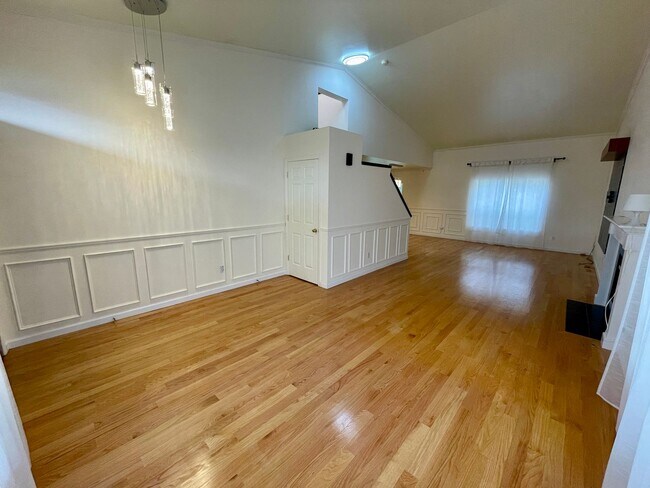 Building Photo - Welcome to Tranquil Living in Fernhill, Tacoma ***PENDING APPLICATION***