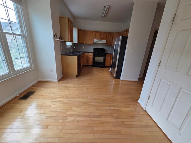 Building Photo - 2470 Clover Field Cir