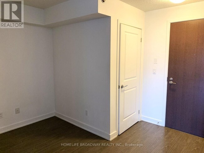 Building Photo - 185-215 Bonis Ave