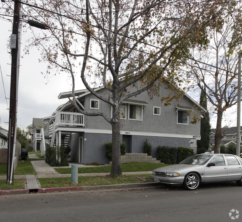 Building Photo - 5882 Western Ave