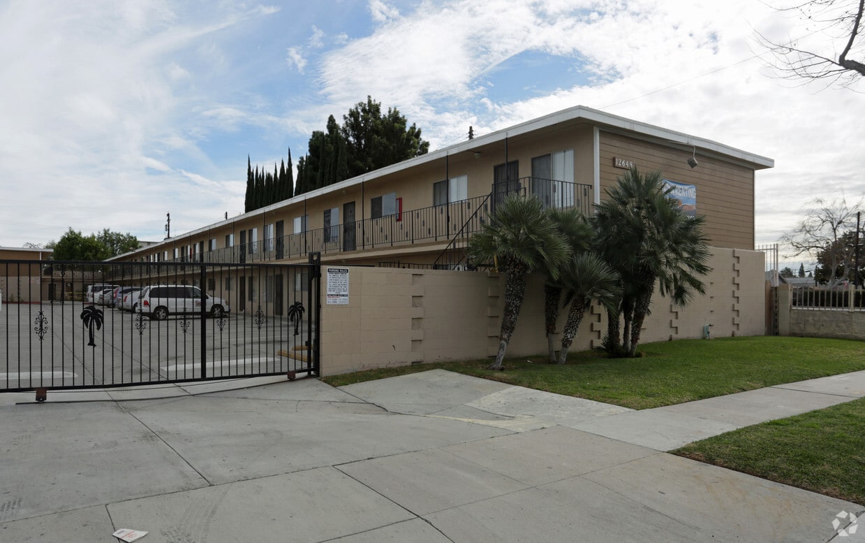 Primary Photo - 12648 Paddison Ave