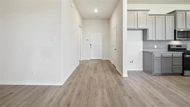 Building Photo - 2120 Sable Trce Ln