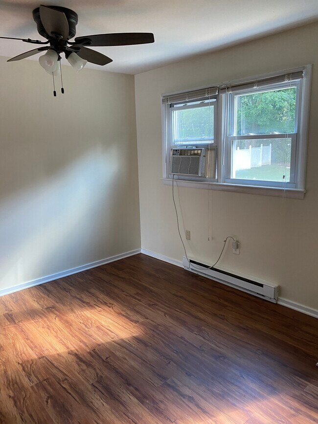 Foto del edificio - 480 Berkshire Ln