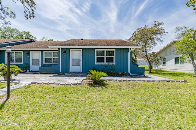 Building Photo - 125 Rio Del Mar St