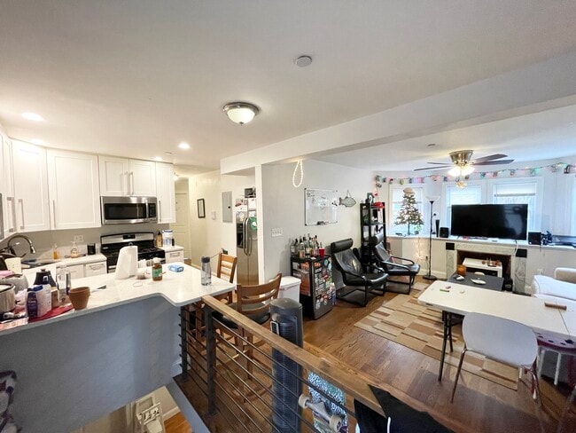 Building Photo - 800 Parker St