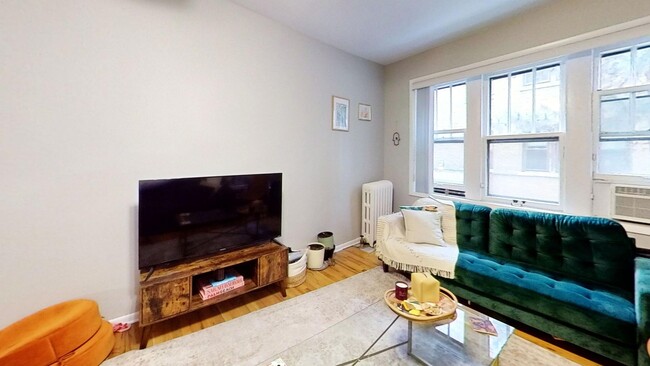 Foto del interior - 1331-41 W. Addison