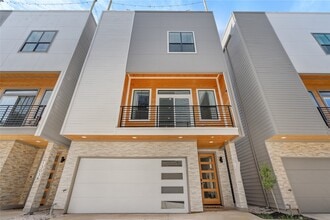 Building Photo - 1303 E 27th St