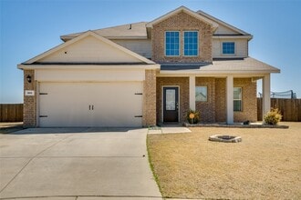 Building Photo - 301 Plum Dr