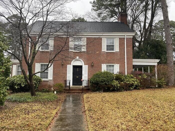 Foto principal - 3206 Clark Ave