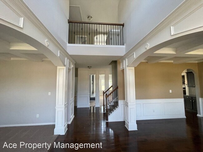 Foto del edificio - 5 br, 4 bath House - 6809 Camden Rd