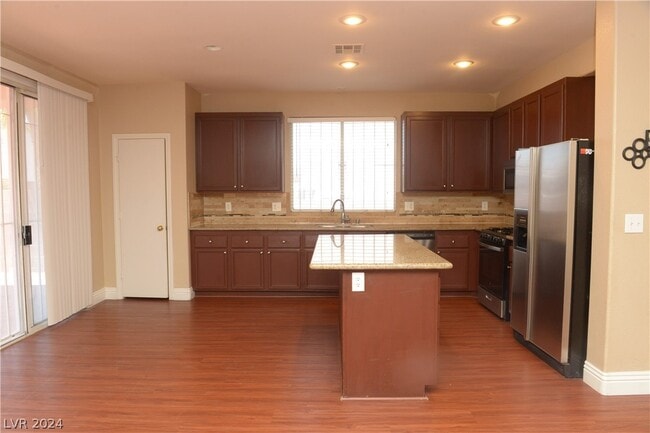 Building Photo - 6527 Tulip Garden Dr
