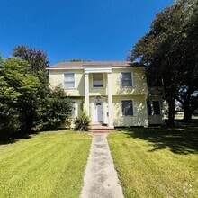 Building Photo - 3249 10th St