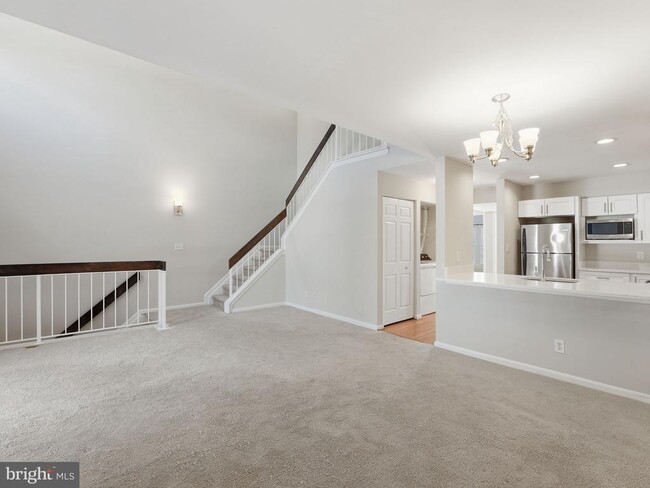 Building Photo - 5854 Orchard Hill Ct