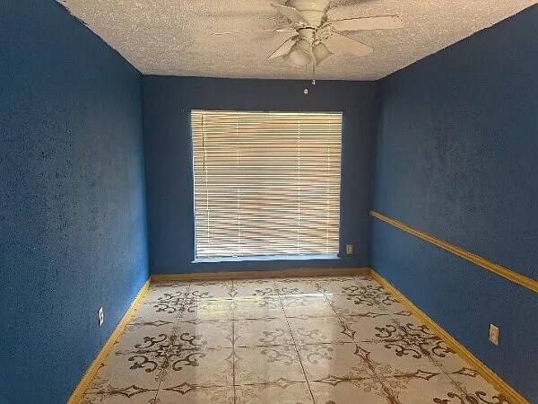 Foto del edificio - Room in House on Black Hickory Rd