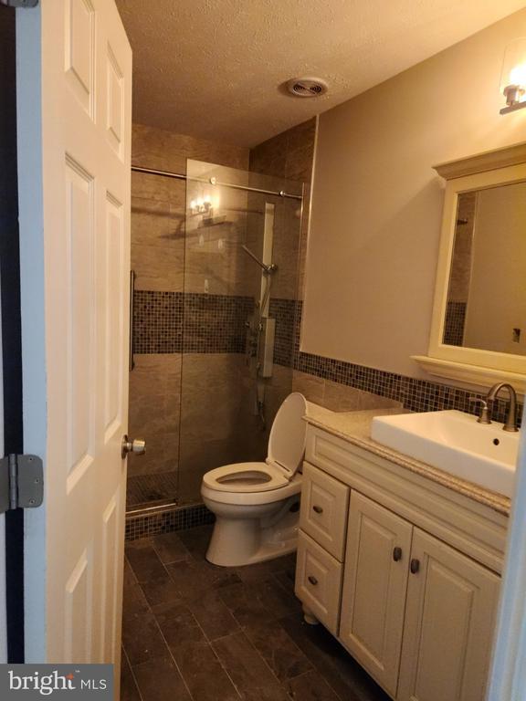 Foto principal - 4101 Canopy Way