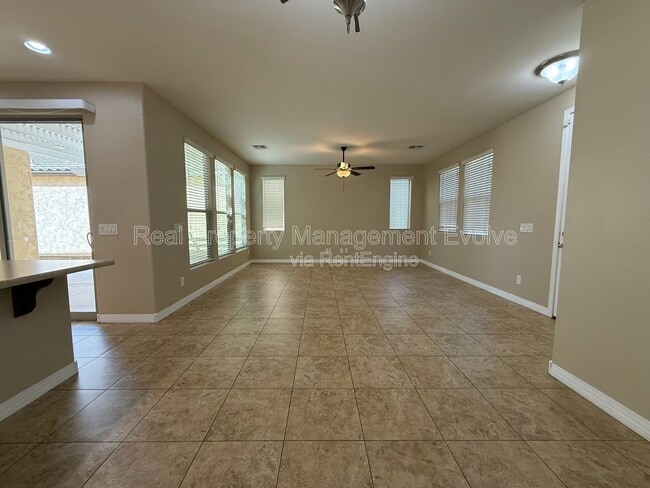 Foto del edificio - 9020 W Nicolet Ave