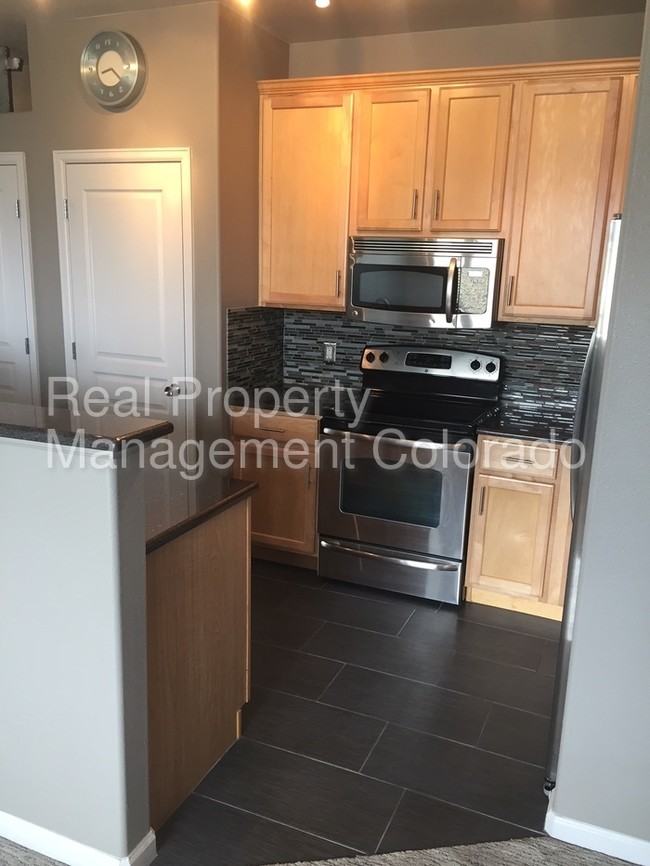 Foto del edificio - 847 E 98th Ave