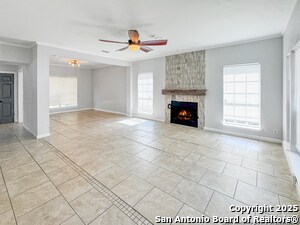Foto del edificio - 8223 Manderly Pl
