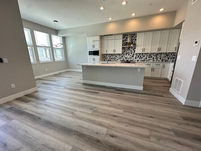 Photo - Modern 4 Bedroom 3.5 Bath Townhome In The ...