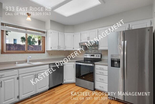 Foto del edificio - 333 E Ridge Rd